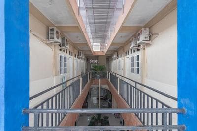 RedDoorz Syariah near Terminal Batu Ampar 2