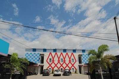 RedDoorz Plus Syariah at Polamas Andalas