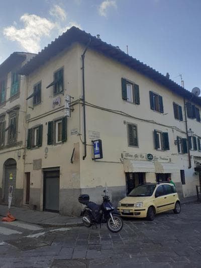 Oltrarno Real Mood Florentine Apartment