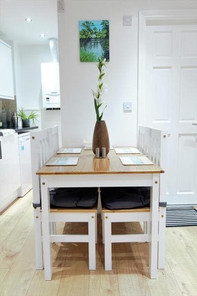 Affordable & Modern 2 Bedroom Apartment Greenwich