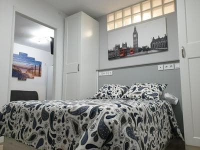 Spacious Apartment Madrid - Metro Barrio del Pilar