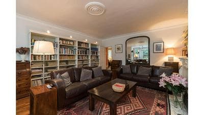 JOIVY Elegant 2 bed near Hampstead and Camden, sleeps 4