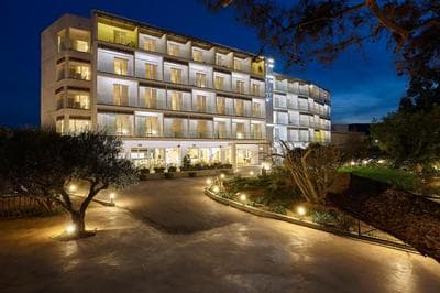 Vasia Royal Hotel