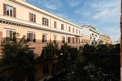 PennyLane Rome Apartment