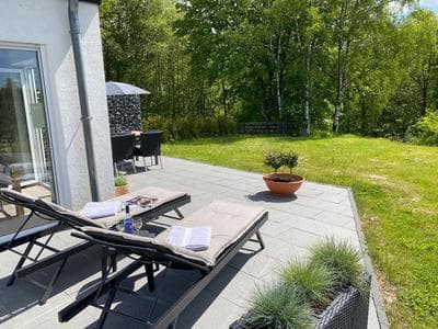Forest View Apartments in Winterberg Sauerland - Private Garden Facing the Woods
