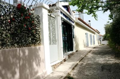 Traditional Greek Apartment in Plaka