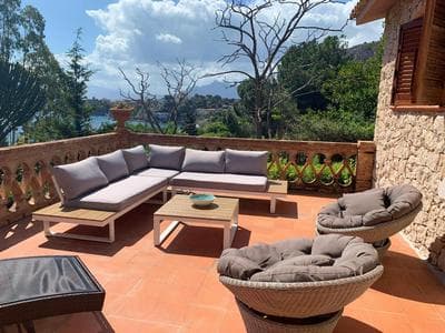 3 bedrooms house at Santa Flavia 200 m away from the beach with sea view enclosed garden and wifi