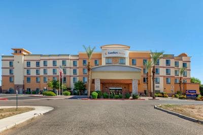 Comfort Suites Glendale - State Farm Stadium Area