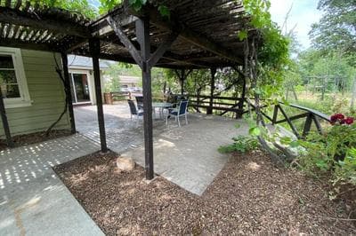 Vans Yosemite Garden Cottage