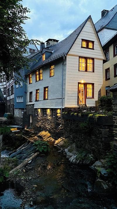 Monschau-Auszeit: Historisch wohnen direkt am Bach