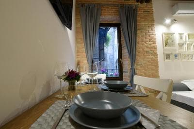 NEW NAVONA ELEGANT APARTMENT