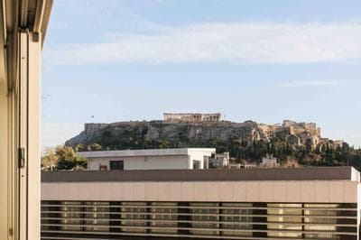 Spacious Loft with Acropolis view!