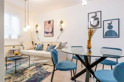Atocha VI - Elegancia Urbana en una Ubicación Privilegiada