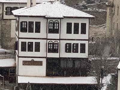 KÜRKÇÜ KONAK