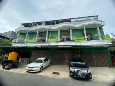 RedDoorz Plus near Siloam Hospital Balikpapan