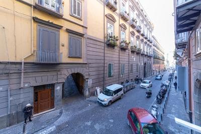 S&T LUXURY HOUSE in PLEBISCITO SQUARE