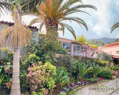 Gardens Guest House-Hostel