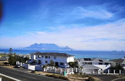 Seaside 3 bed unit with views