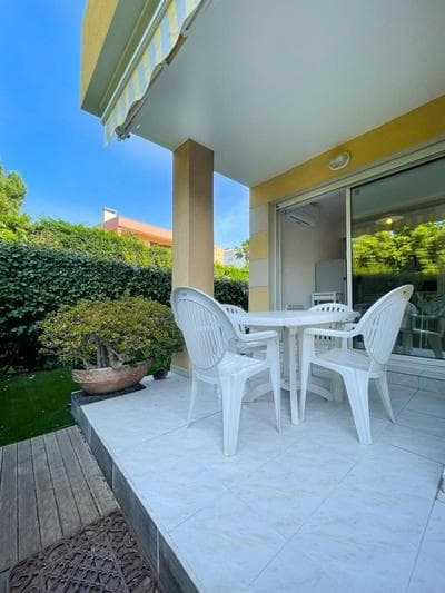 Superb Apartment With Garden Near The Sea
