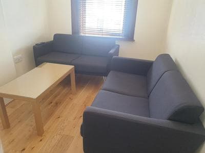 London Luxury 2 Bedroom Flat 5min walk from Overground, with FREE WIFI, FREE PARKING-Sleeps x6