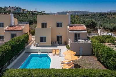 Yanni's Villas