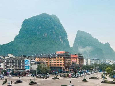 Vienna International Hotel Yangshuo West Street