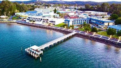 Zorba Waterfront Motel