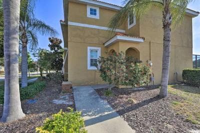 Family Resort - 4BR Home 20 min to Disney or Universal - Private Pool