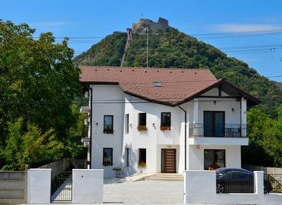 Casa Mora
