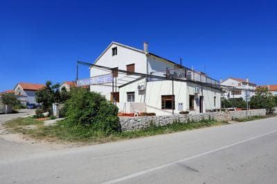 Basil Apartments and Rooms