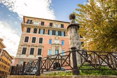 Palazzo Marescalchi Belli, vicino Piazza di Spagna