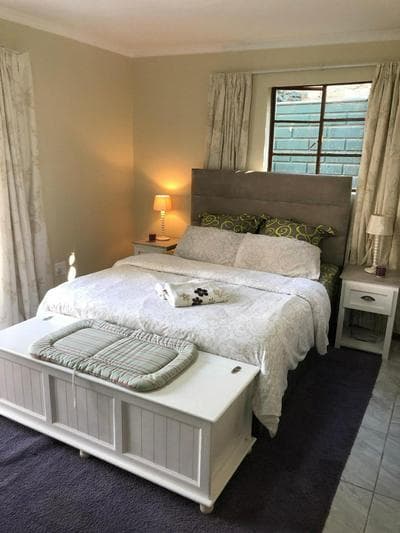 Cozy One bedroom garden appartment