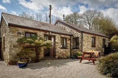 The Snug at Cornish Barn Holidays