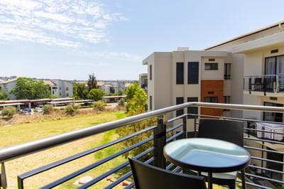 2Bedroom apartment in a secure golf estate.WIFI