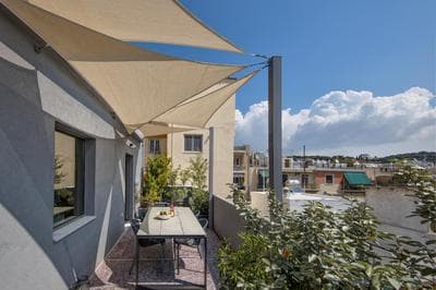 Top Floor Loft with Acropolis View