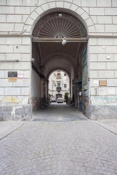 Napoli centro apartment A balcony in the heart of naples