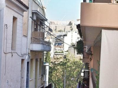 Style and Comfort 8 min from Acropolis Museum by YHA