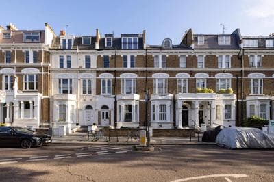 Luxurious 1-Bedroom Flat in Kensington Olympia-W14