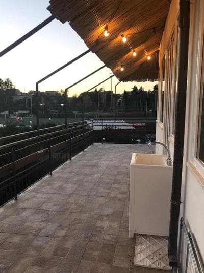 GRANDE, TERRAZZATO perfetto per famiglie e gruppi