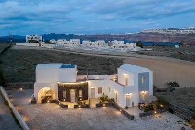 Alafropetra Luxury Suites
