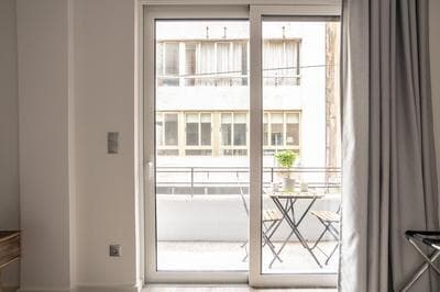 A14 Sunny & chic 2Room apartment near Plaka & Parthenon