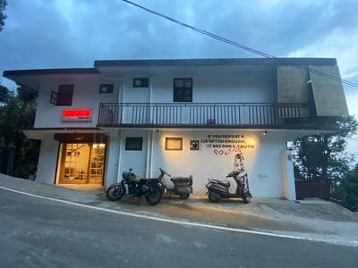 Redeem Cafe & Homestay