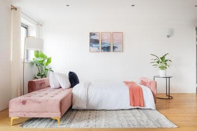 Riverside Two Bedroom Apartment in Canary Wharf