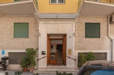 GuestHost - Vaticano & San Pietro Balcony Apartment