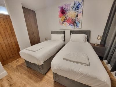 Garland Contemporary Central London Apartment