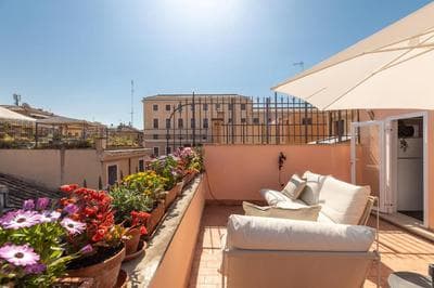 iFlat Lovely apartment with view on Pope window