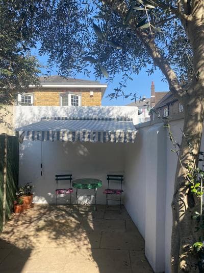 Lovely Entire 1 Bedroom Flat with Patio in Chiswick Superb Location