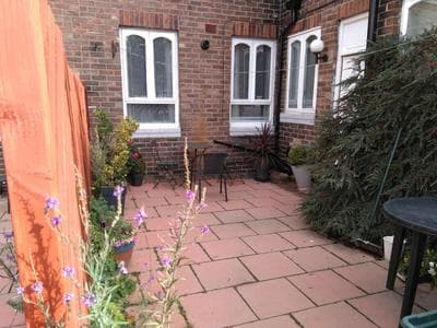 Apartment with Outside Patio and Car Space