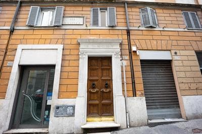 Trevi Rome Central House