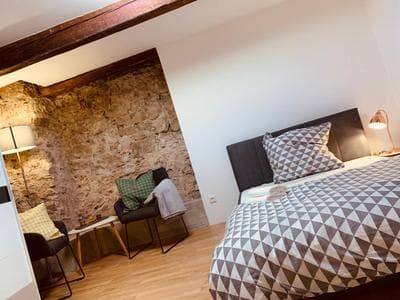 FELIX LIVING 1, Zentrale 2-Personen-Wohnung, Ideal für Business & Paare, Parkplatz